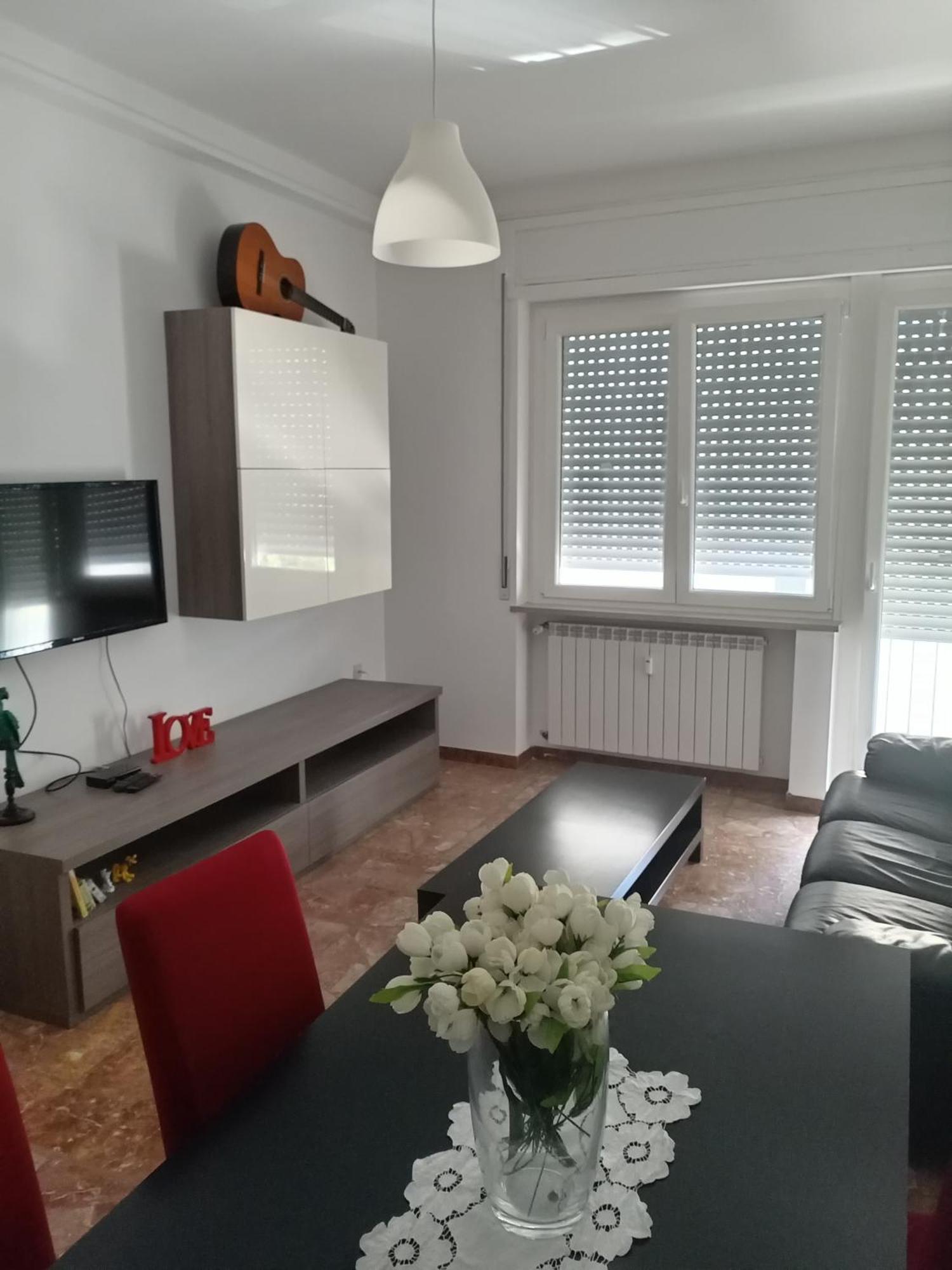 Love House - Apartment On The Beach Pescara Esterno foto